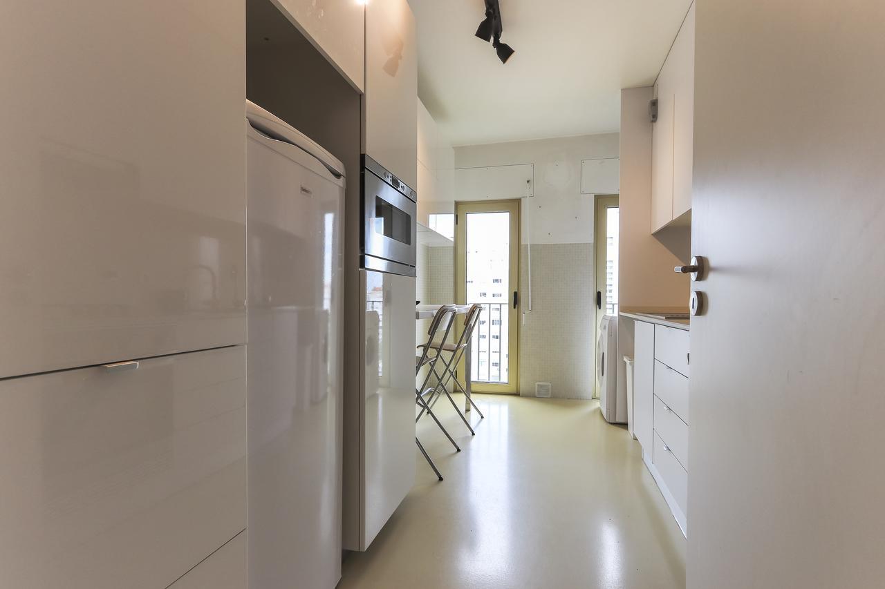 Modern & Bright Avenidas Novas By Homing Lisbon Luaran gambar